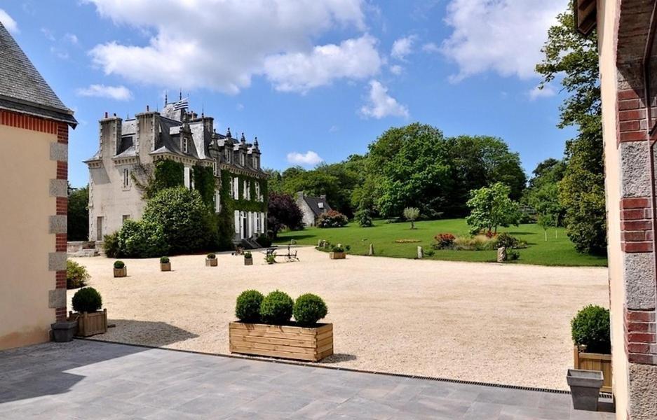 Manoir De Kerangosquer Pont-Aven